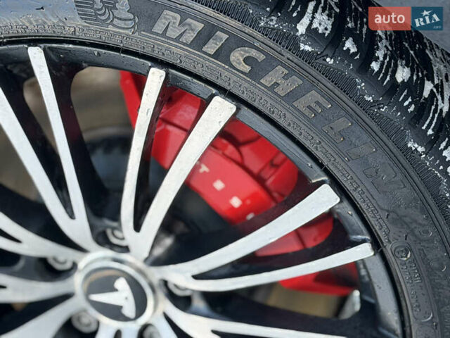 Чорний Тесла Модель 3, об'ємом двигуна 0 л та пробігом 119 тис. км за 17300 $, фото 35 на Automoto.ua