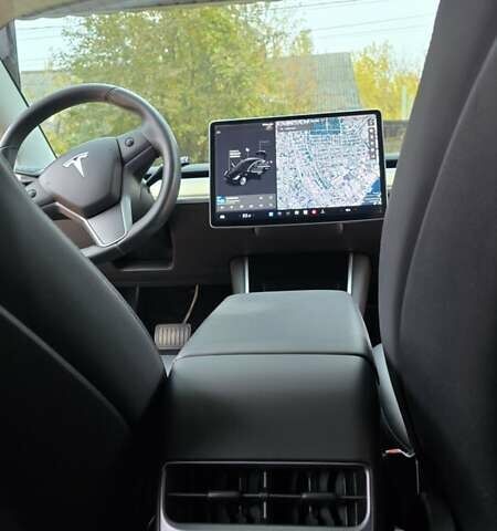Чорний Тесла Модель 3, об'ємом двигуна 0 л та пробігом 103 тис. км за 19000 $, фото 12 на Automoto.ua