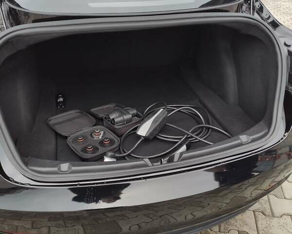 Чорний Тесла Модель 3, об'ємом двигуна 0 л та пробігом 58 тис. км за 15900 $, фото 47 на Automoto.ua