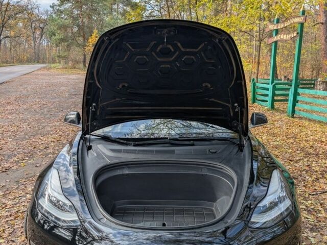 Черный Тесла Модель 3, объемом двигателя 0 л и пробегом 130 тыс. км за 17500 $, фото 9 на Automoto.ua