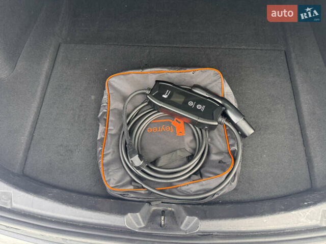 Чорний Тесла Модель 3, об'ємом двигуна 0 л та пробігом 115 тис. км за 19500 $, фото 15 на Automoto.ua