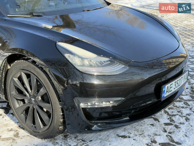 Чорний Тесла Модель 3, об'ємом двигуна 0 л та пробігом 112 тис. км за 18500 $, фото 8 на Automoto.ua