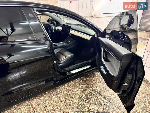 Черный Тесла Модель 3, объемом двигателя 0 л и пробегом 115 тыс. км за 16999 $, фото 6 на Automoto.ua