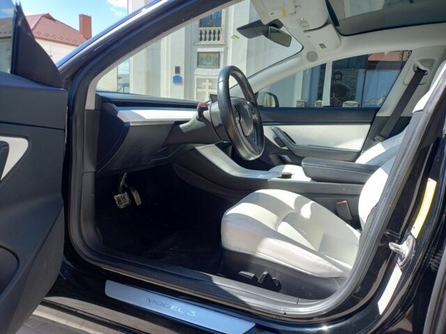 Черный Тесла Модель 3, объемом двигателя 0 л и пробегом 371 тыс. км за 12500 $, фото 6 на Automoto.ua