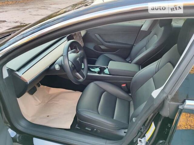 Чорний Тесла Модель 3, об'ємом двигуна 0 л та пробігом 86 тис. км за 15800 $, фото 5 на Automoto.ua