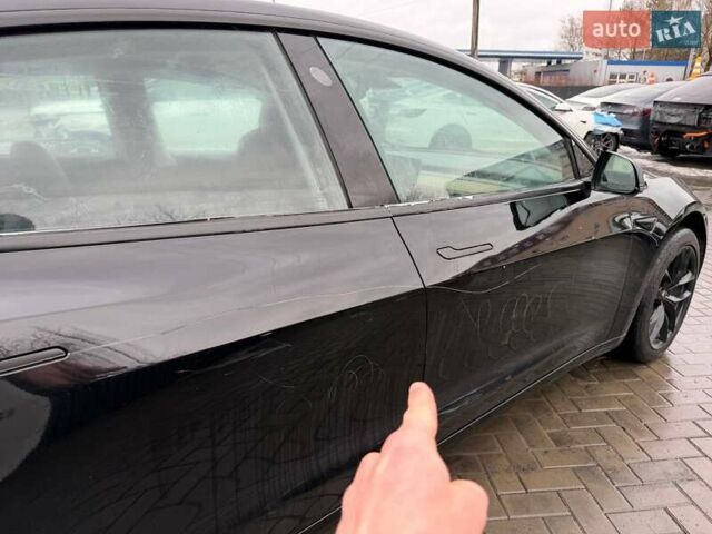 Чорний Тесла Модель 3, об'ємом двигуна 0 л та пробігом 234 тис. км за 10900 $, фото 4 на Automoto.ua