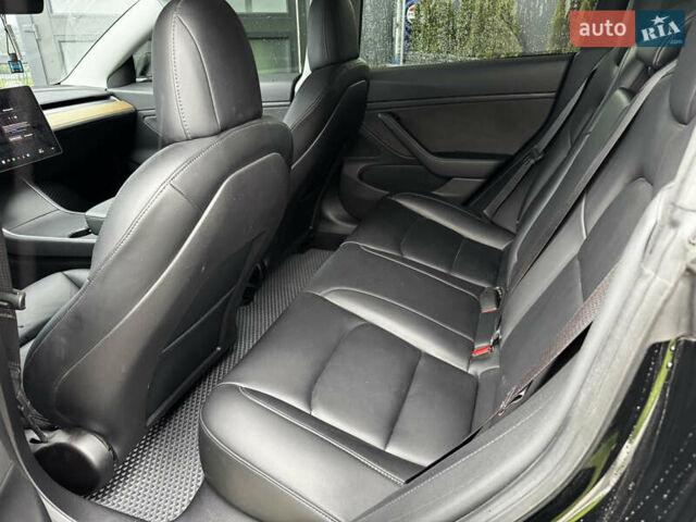 Черный Тесла Модель 3, объемом двигателя 0 л и пробегом 100 тыс. км за 19500 $, фото 1 на Automoto.ua