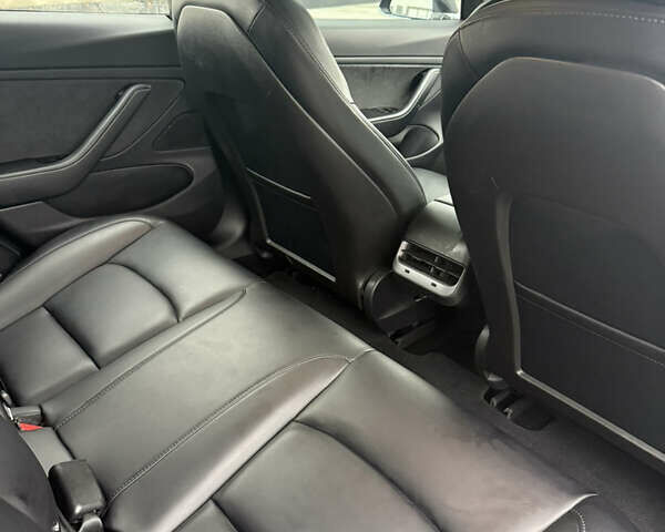 Черный Тесла Модель 3, объемом двигателя 0 л и пробегом 130 тыс. км за 15100 $, фото 24 на Automoto.ua