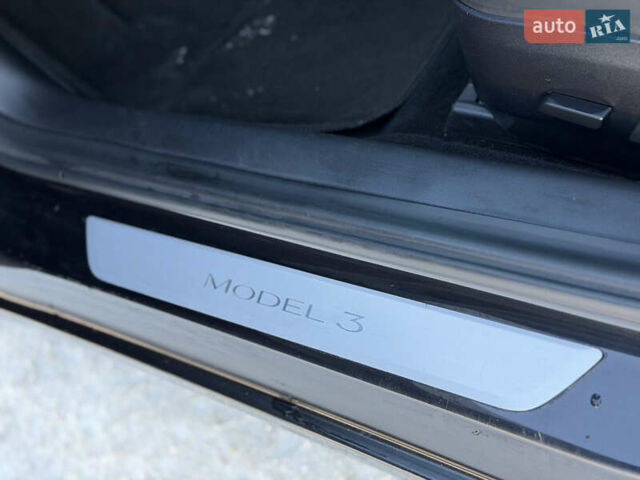 Чорний Тесла Модель 3, об'ємом двигуна 0 л та пробігом 119 тис. км за 17300 $, фото 12 на Automoto.ua