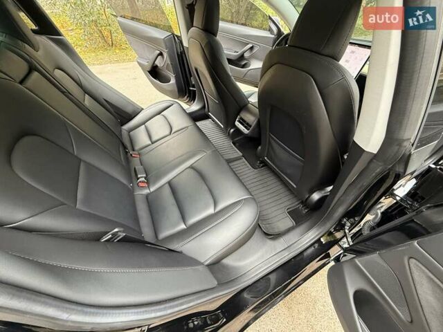 Черный Тесла Модель 3, объемом двигателя 0 л и пробегом 102 тыс. км за 18900 $, фото 65 на Automoto.ua