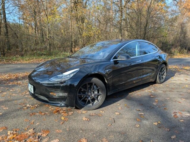 Черный Тесла Модель 3, объемом двигателя 0 л и пробегом 130 тыс. км за 17500 $, фото 2 на Automoto.ua