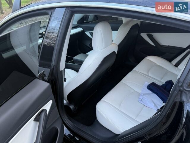 Чорний Тесла Модель 3, об'ємом двигуна 0 л та пробігом 90 тис. км за 18000 $, фото 7 на Automoto.ua