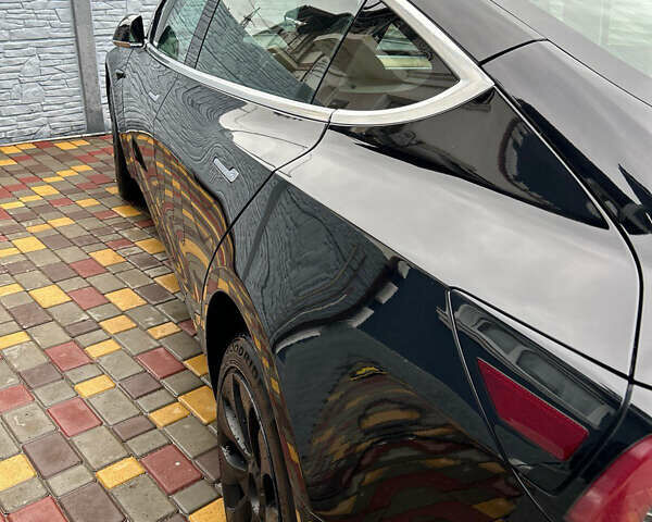 Черный Тесла Модель 3, объемом двигателя 0 л и пробегом 110 тыс. км за 14900 $, фото 37 на Automoto.ua