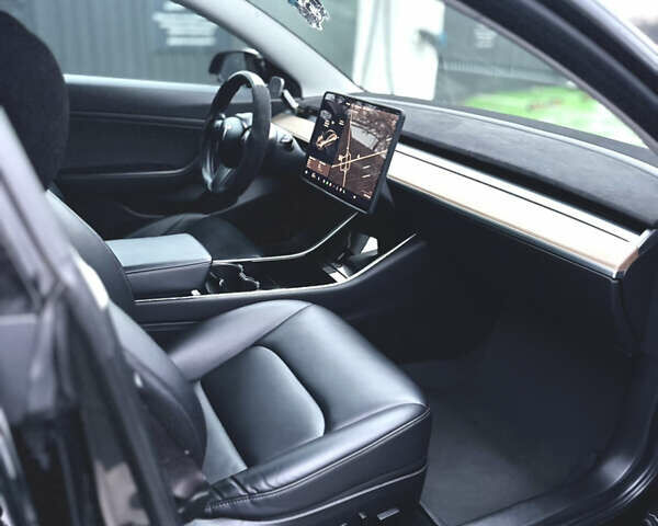 Черный Тесла Модель 3, объемом двигателя 0 л и пробегом 174 тыс. км за 14950 $, фото 32 на Automoto.ua