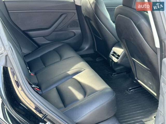 Черный Тесла Модель 3, объемом двигателя 0 л и пробегом 140 тыс. км за 16499 $, фото 24 на Automoto.ua