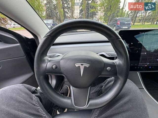 Черный Тесла Модель 3, объемом двигателя 0 л и пробегом 105 тыс. км за 18999 $, фото 12 на Automoto.ua