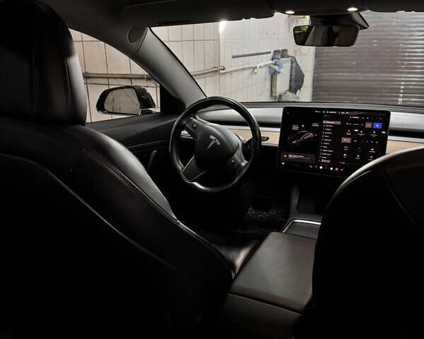 Черный Тесла Модель 3, объемом двигателя 0 л и пробегом 115 тыс. км за 16999 $, фото 11 на Automoto.ua