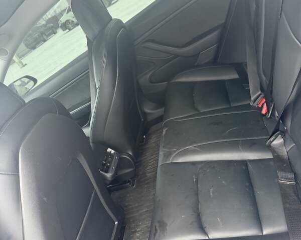 Чорний Тесла Модель 3, об'ємом двигуна 0 л та пробігом 120 тис. км за 18000 $, фото 11 на Automoto.ua