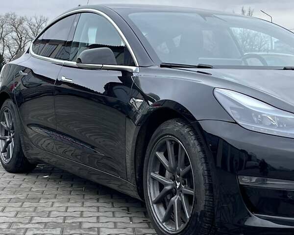 Чорний Тесла Модель 3, об'ємом двигуна 0 л та пробігом 58 тис. км за 15900 $, фото 3 на Automoto.ua