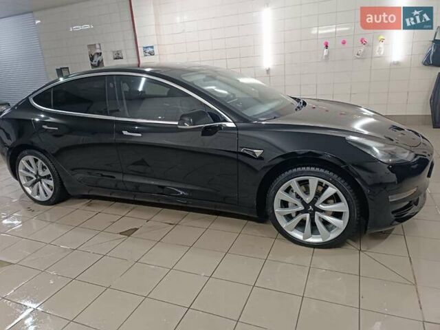 Тесла Модель 3 2018 у Умани на Automoto.ua Чорний Тесла Модель 3, об'ємом двигуна 0 л та пробігом 201 тис. км за 19000 $, фото 71 на Automoto.ua
