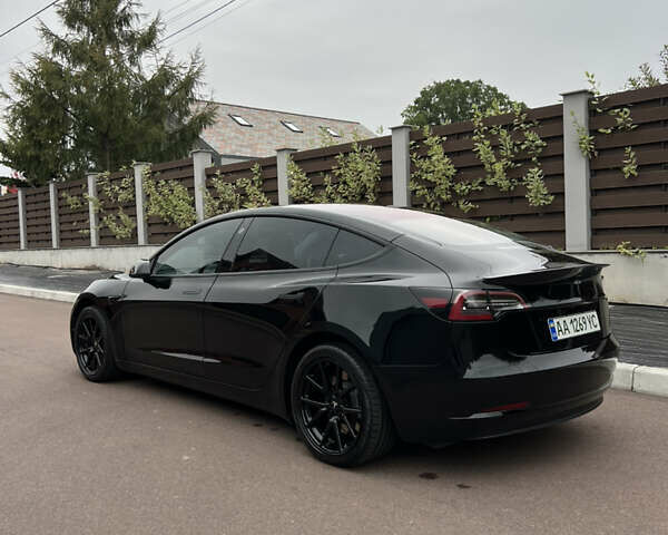Чорний Тесла Модель 3, об'ємом двигуна 0 л та пробігом 75 тис. км за 18000 $, фото 11 на Automoto.ua
