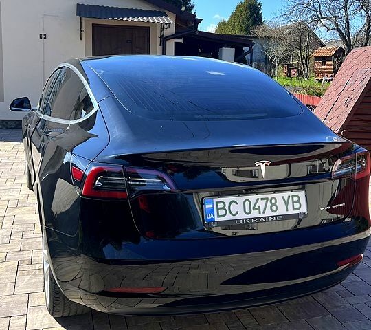 Черный Тесла Модель 3, объемом двигателя 0.42 л и пробегом 126 тыс. км за 16500 $, фото 1 на Automoto.ua