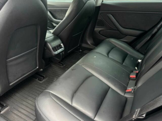 Черный Тесла Модель 3, объемом двигателя 0 л и пробегом 31 тыс. км за 12400 $, фото 11 на Automoto.ua