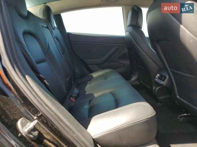 Черный Тесла Модель 3, объемом двигателя 0 л и пробегом 70 тыс. км за 5500 $, фото 9 на Automoto.ua