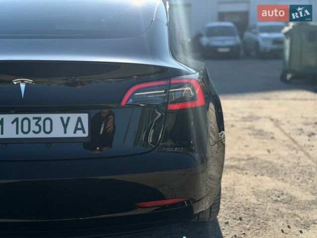 Черный Тесла Модель 3, объемом двигателя 0 л и пробегом 100 тыс. км за 13499 $, фото 11 на Automoto.ua
