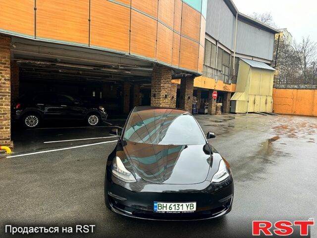 Черный Тесла Модель 3, объемом двигателя 0.44 л и пробегом 85 тыс. км за 16900 $, фото 3 на Automoto.ua
