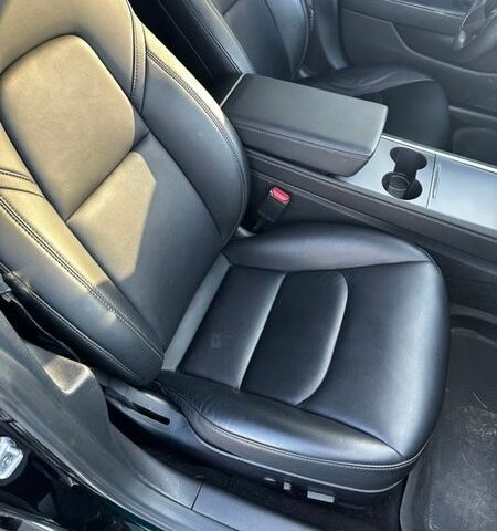 Чорний Тесла Модель 3, об'ємом двигуна 0 л та пробігом 65 тис. км за 20700 $, фото 1 на Automoto.ua