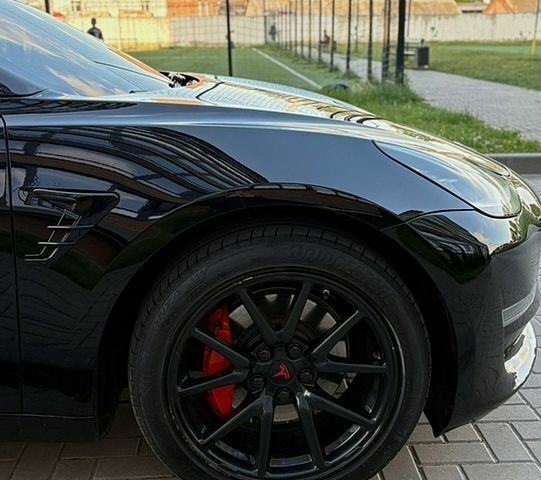 Чорний Тесла Модель 3, об'ємом двигуна 0 л та пробігом 87 тис. км за 18000 $, фото 9 на Automoto.ua