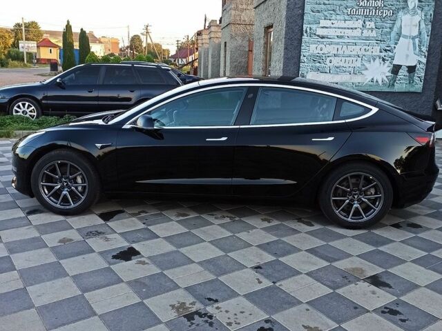 Черный Тесла Модель 3, объемом двигателя 0 л и пробегом 135 тыс. км за 18300 $, фото 5 на Automoto.ua