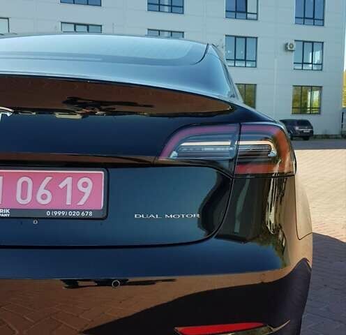 Чорний Тесла Модель 3, об'ємом двигуна 0 л та пробігом 203 тис. км за 16500 $, фото 1 на Automoto.ua