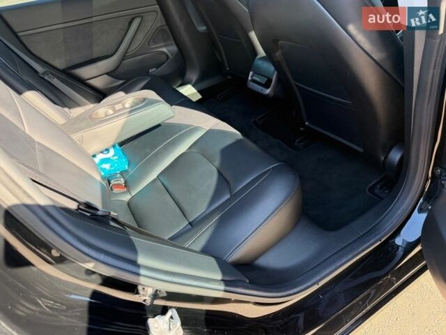 Чорний Тесла Модель 3, об'ємом двигуна 0 л та пробігом 211 тис. км за 14500 $, фото 10 на Automoto.ua