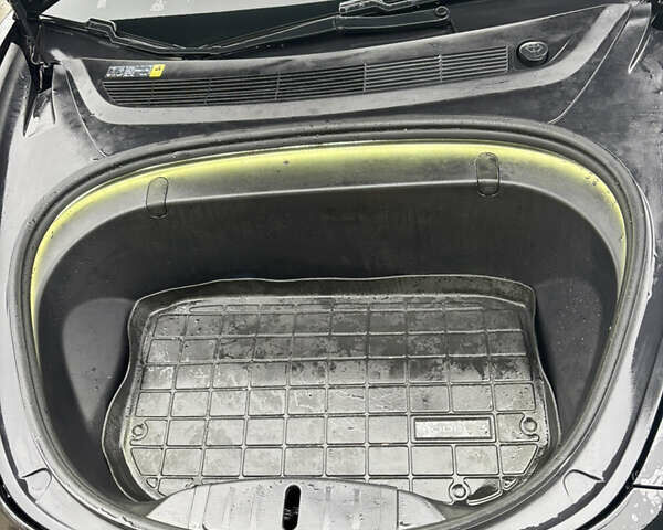 Черный Тесла Модель 3, объемом двигателя 0 л и пробегом 110 тыс. км за 14900 $, фото 11 на Automoto.ua