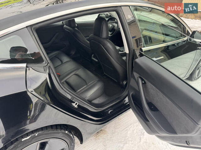 Чорний Тесла Модель 3, об'ємом двигуна 0 л та пробігом 115 тис. км за 19500 $, фото 16 на Automoto.ua