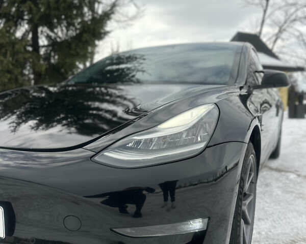 Черный Тесла Модель 3, объемом двигателя 0 л и пробегом 64 тыс. км за 17000 $, фото 7 на Automoto.ua
