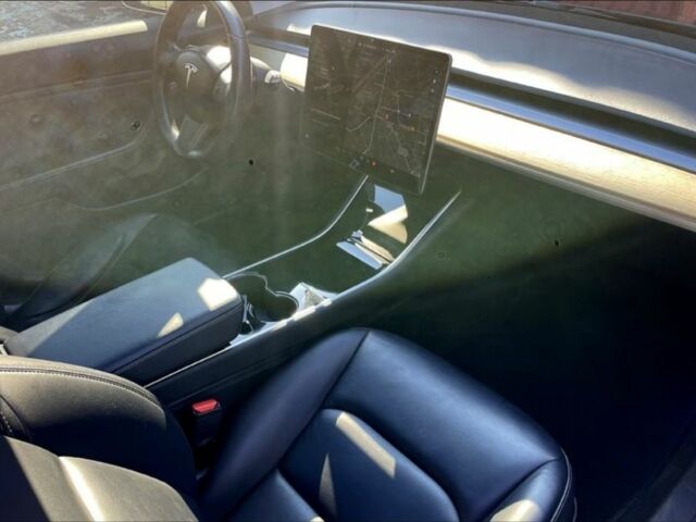 Чорний Тесла Модель 3, об'ємом двигуна 0 л та пробігом 187 тис. км за 15000 $, фото 4 на Automoto.ua