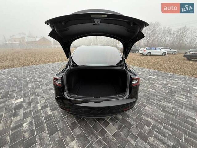 Черный Тесла Модель 3, объемом двигателя 0 л и пробегом 73 тыс. км за 17999 $, фото 25 на Automoto.ua