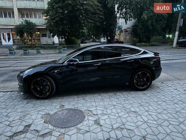 Черный Тесла Модель 3, объемом двигателя 0 л и пробегом 140 тыс. км за 21000 $, фото 1 на Automoto.ua