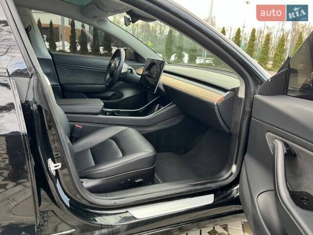 Чорний Тесла Модель 3, об'ємом двигуна 0 л та пробігом 46 тис. км за 18000 $, фото 8 на Automoto.ua