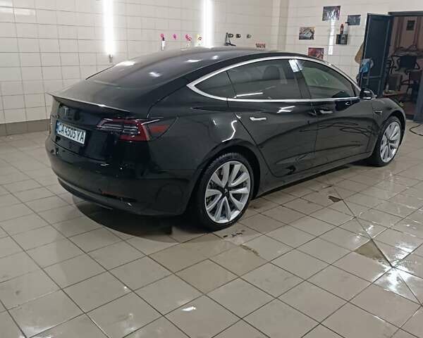Тесла Модель 3 2018 у Умани на Automoto.ua Чорний Тесла Модель 3, об'ємом двигуна 0 л та пробігом 201 тис. км за 19000 $, фото 19 на Automoto.ua
