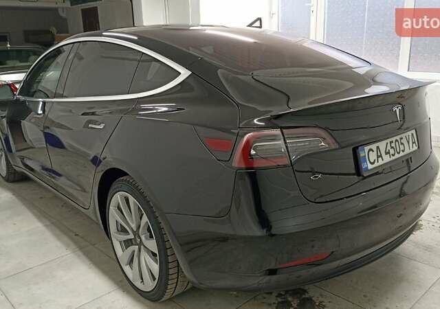 Тесла Модель 3 2018 у Умани на Automoto.ua Чорний Тесла Модель 3, об'ємом двигуна 0 л та пробігом 201 тис. км за 19000 $, фото 93 на Automoto.ua