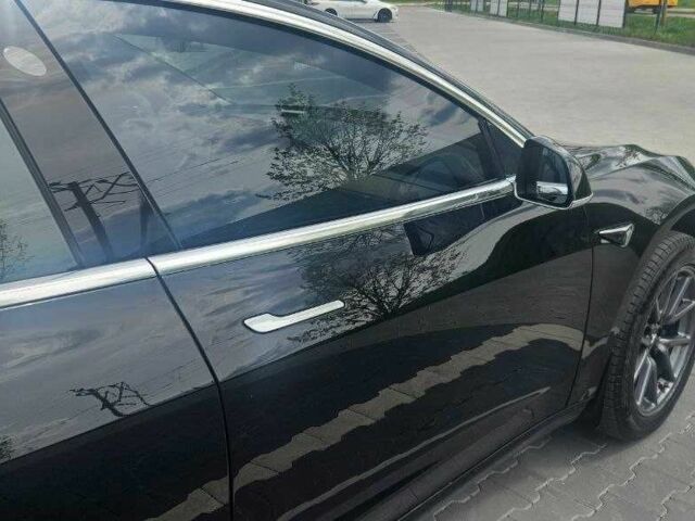 Чорний Тесла Модель 3, об'ємом двигуна 0 л та пробігом 208 тис. км за 16500 $, фото 5 на Automoto.ua