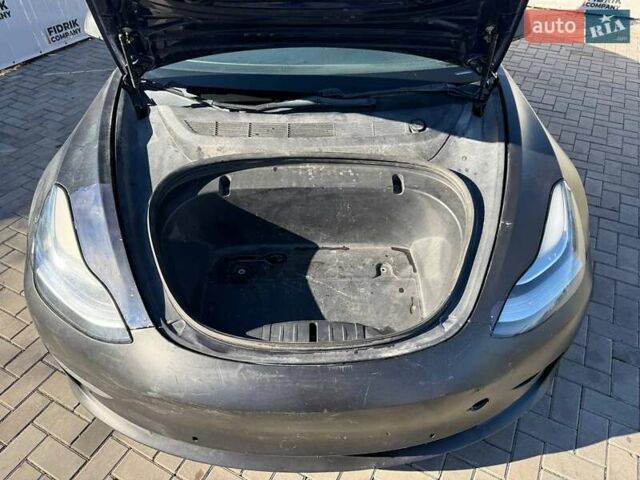 Черный Тесла Модель 3, объемом двигателя 0 л и пробегом 255 тыс. км за 12500 $, фото 11 на Automoto.ua