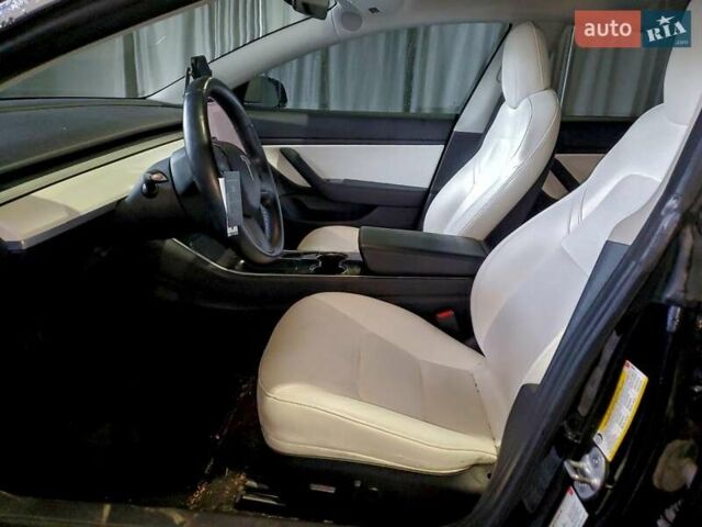 Черный Тесла Модель 3, объемом двигателя 0 л и пробегом 75 тыс. км за 5400 $, фото 6 на Automoto.ua