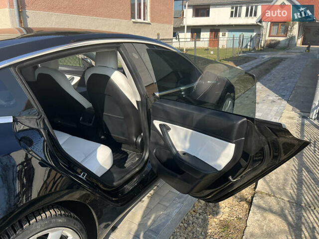 Чорний Тесла Модель 3, об'ємом двигуна 0 л та пробігом 103 тис. км за 16500 $, фото 88 на Automoto.ua