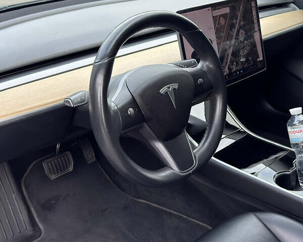 Чорний Тесла Модель 3, об'ємом двигуна 0 л та пробігом 216 тис. км за 16900 $, фото 17 на Automoto.ua