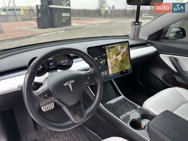 Чорний Тесла Модель 3, об'ємом двигуна 0 л та пробігом 93 тис. км за 19500 $, фото 10 на Automoto.ua